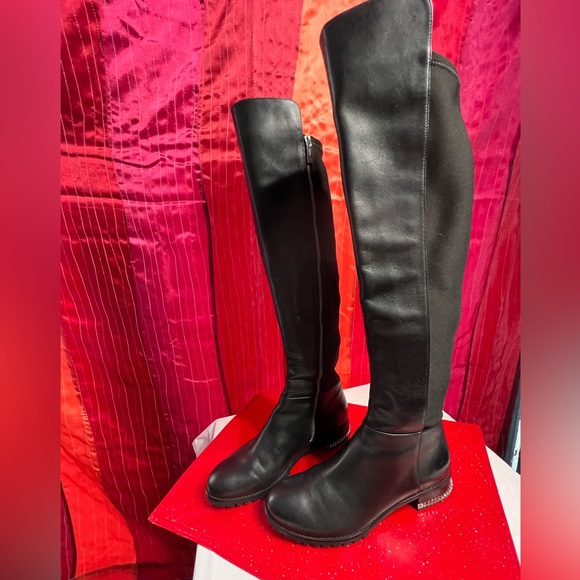 MK Boots over the knee. Leather and texture. Cute design with silver hardware 8 - Picture 5 of 10